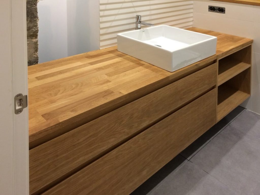 Mueble de madera para baño